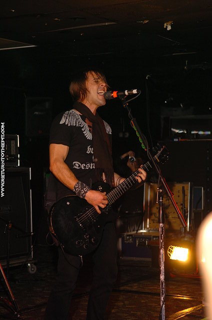 [cage 9 on Mar 24, 2007 at Mark's Showplace (Bedford, NH)]