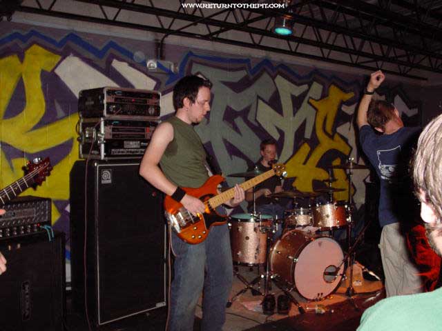 [codeseven on Jun 25, 2002 at Club Drifter's (Nashua, NH)]