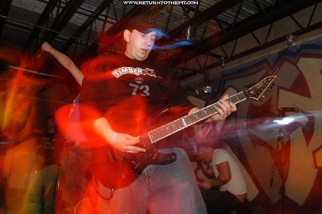 [darken the sky on Jan 9, 2004 at Club Drifter's (Nashua, NH)]