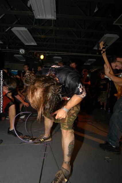 [dead to fall on Jul 24, 2004 at Hellfest - Dinosaur Stage (Elizabeth, NJ)]