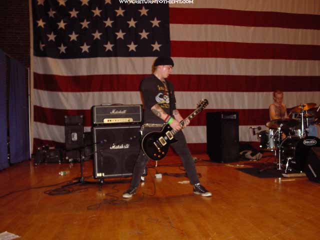 [fit for abuse on Oct 26, 2002 at Back to School Jam (Framingham, Ma)]