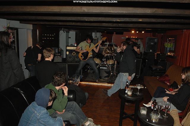[gallows on Feb 27, 2007 at Red Door (Portsmouth, NH)]