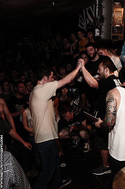[have heart on Oct 16, 2009 at Anchors Up (Haverhill, MA)]