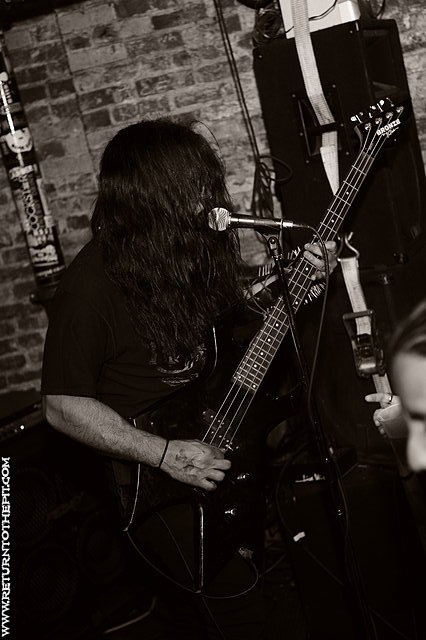 [inverted trifixion on May 23, 2014 at Sidebar (Baltimore, MD)]