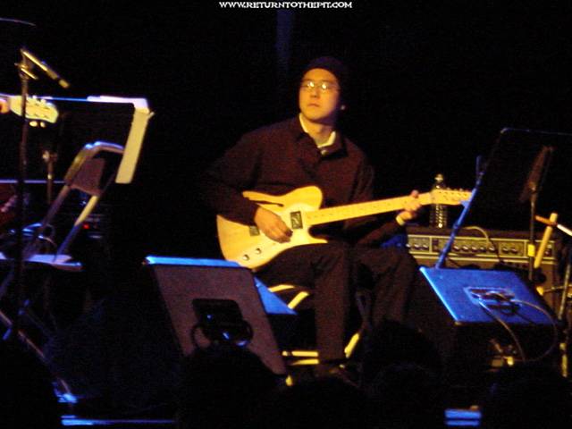 [magnetic fields on Dec 7, 2000 at Somerville Theater (Somerville, Ma)]