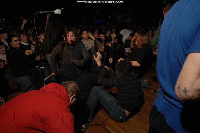 [some girls on Dec 3, 2006 at Club Lido (Revere, Ma)]