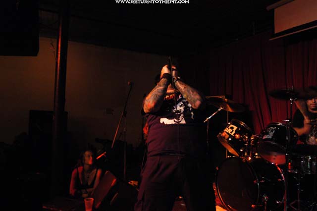 [straight to hell on Jul 12, 2003 at AS220 (Providence, RI)]