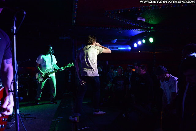 [throat culture on Dec 28, 2014 at The Raven (Worcester, MA)]